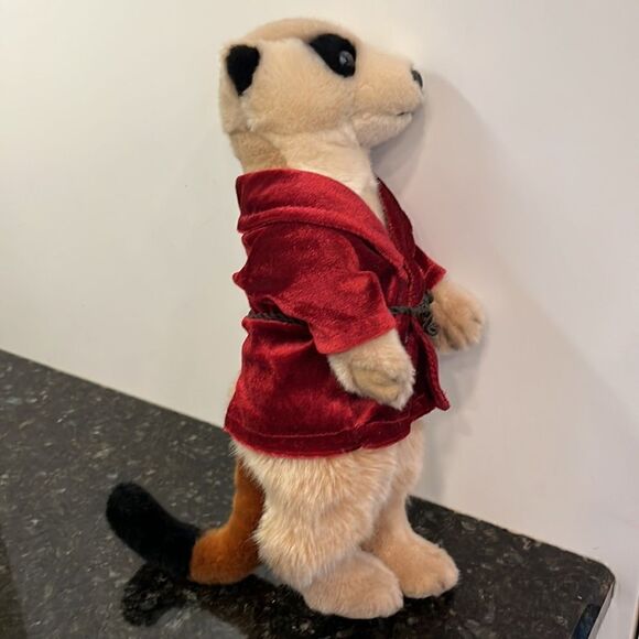 KEEL TOYS BROWN FUR MEERKAT WEARING RED DRESSING GOWN ~ Size 13” - Picture 5 of 7
